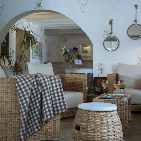 Hotel Restaurant Les Arnelles 4*